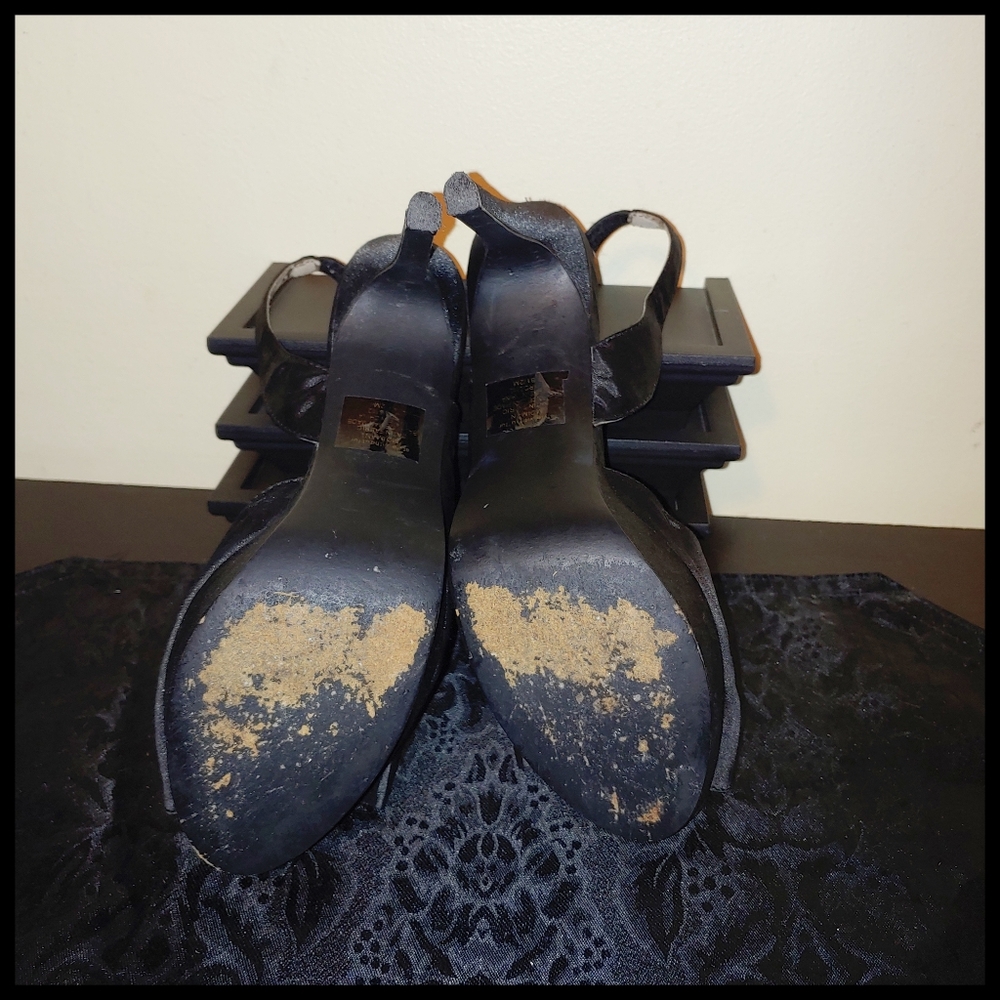 Mootsies Tootsie Black Satin Heels with Bow, 8.5 - Picture 10 of 11